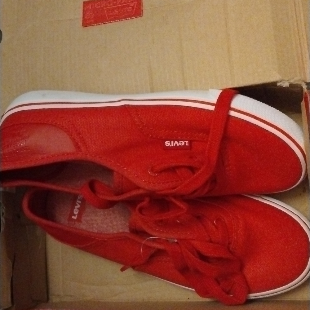 Levi's boy Monterey core red shoes size 3M youth